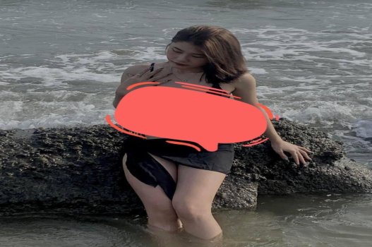 Pulverize a água de Phuong para ele chupar seu pau.